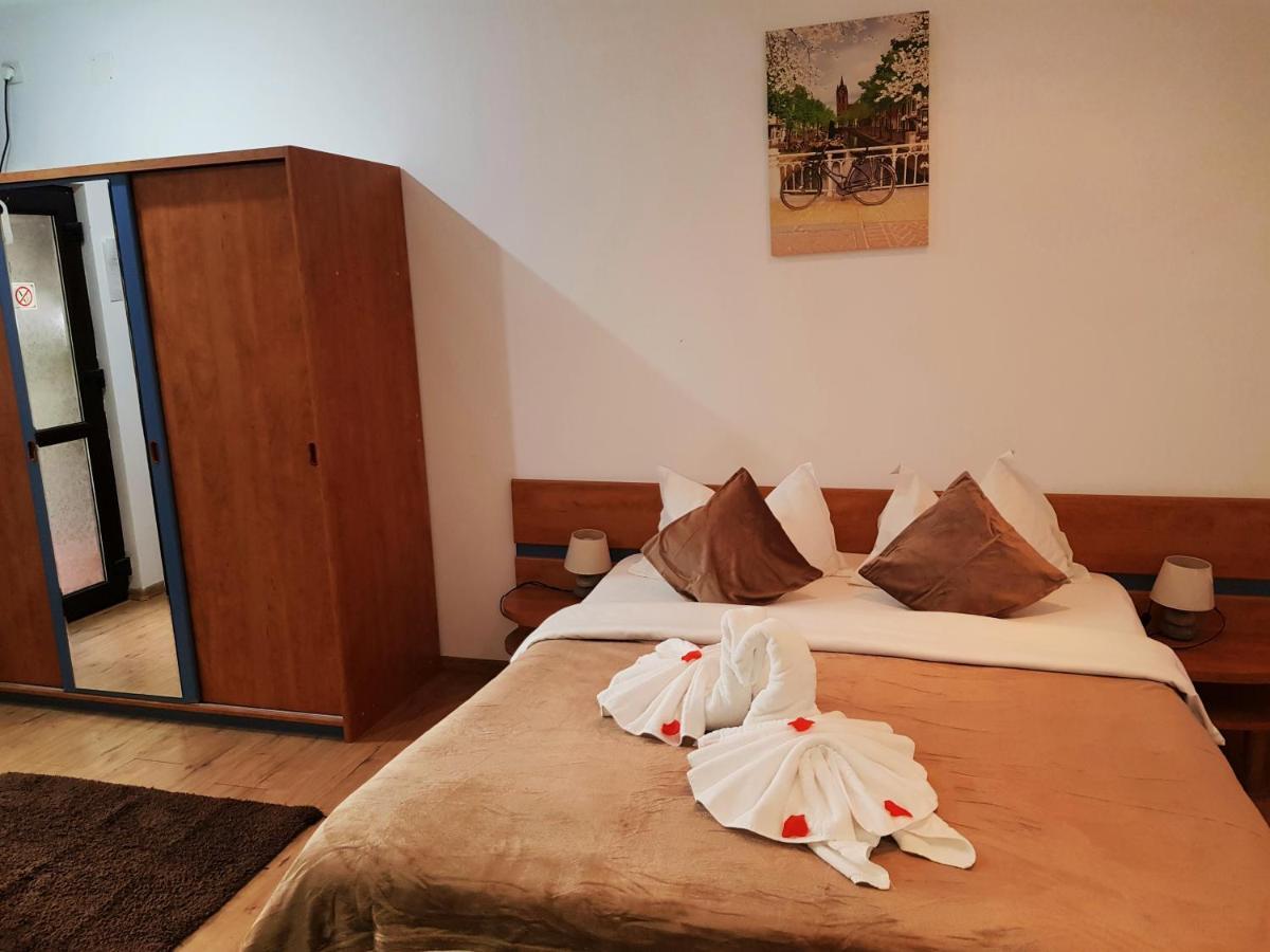 Pensiunea Red Rose Apartments Timisoara Exterior foto