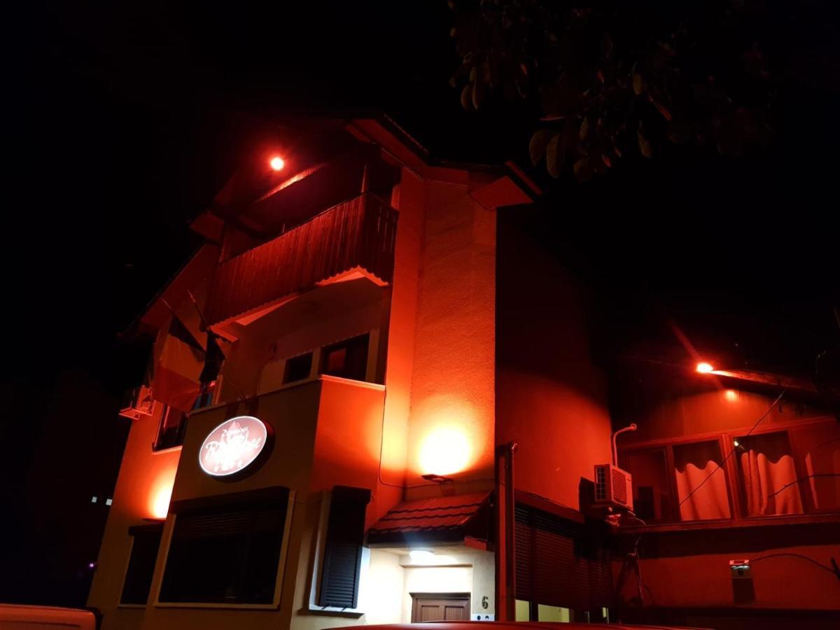 Pensiunea Red Rose Apartments Timisoara Exterior foto