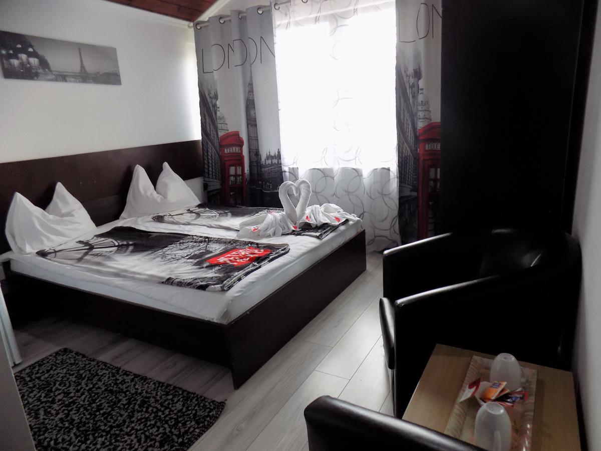 Pensiunea Red Rose Apartments Timisoara Exterior foto